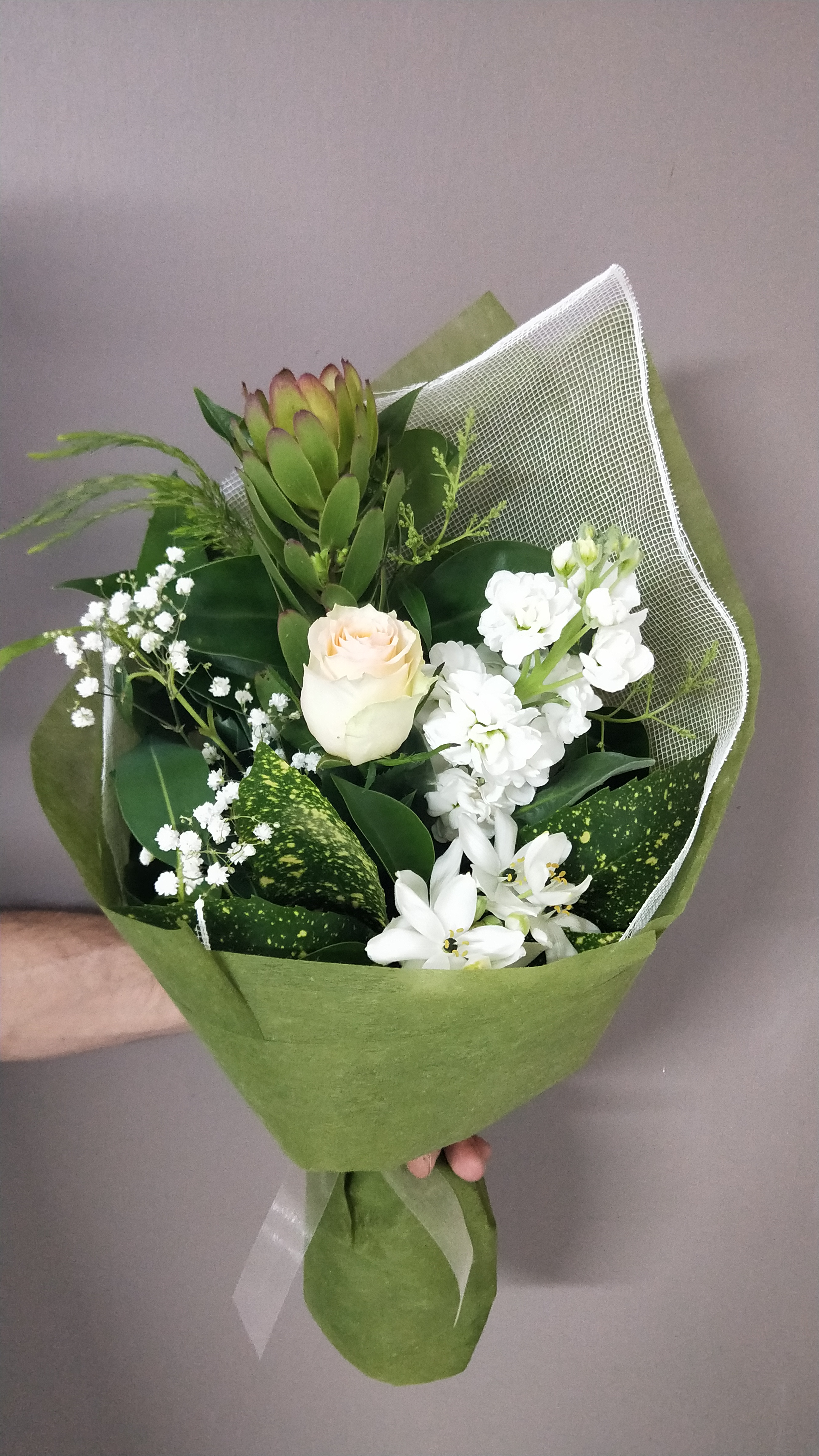 Adorable bouquet is an ideal gift for many occasions.
